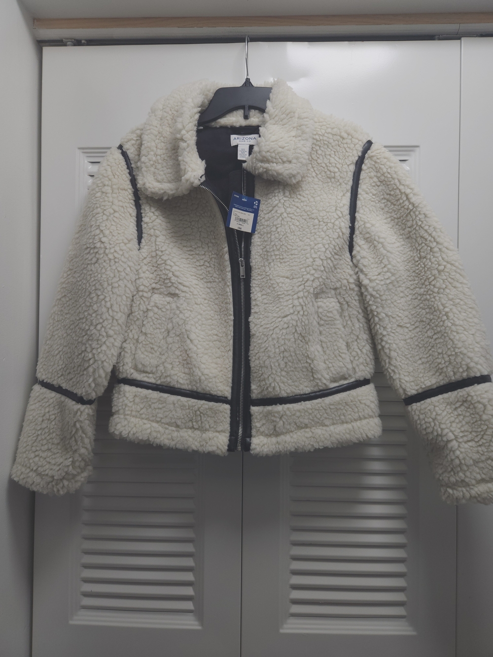 NWT Arizona Sherpa Teddy Fleece Jacket – Women's Juniors XS | Cozy Cream Zip-Up